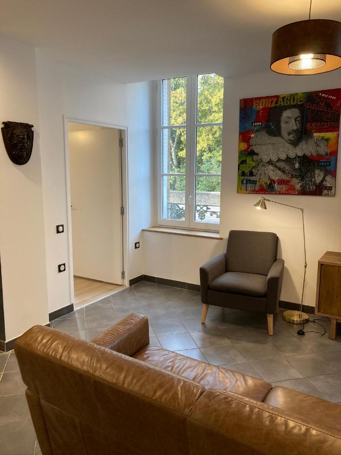Suite Charles - Vue Musee Rimbaud Charleville-Mézières Buitenkant foto